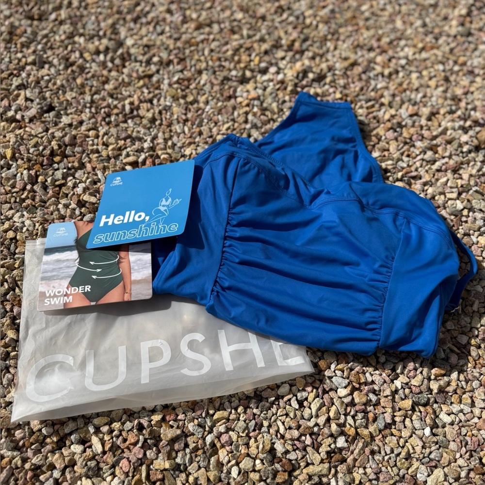 NWT Cupshe "Lovin' Life" ruched one-piece "Slim and Sculpt" swimsuit - Picture 2 of 6